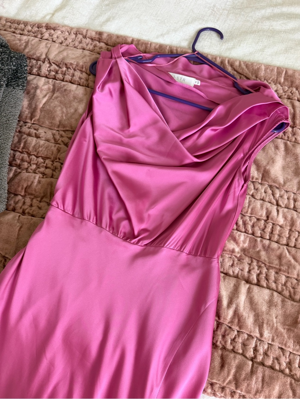 ASTR the Label Monroe One-Shoulder Satin Maxi Dress in Pink - Picture 5 of 8